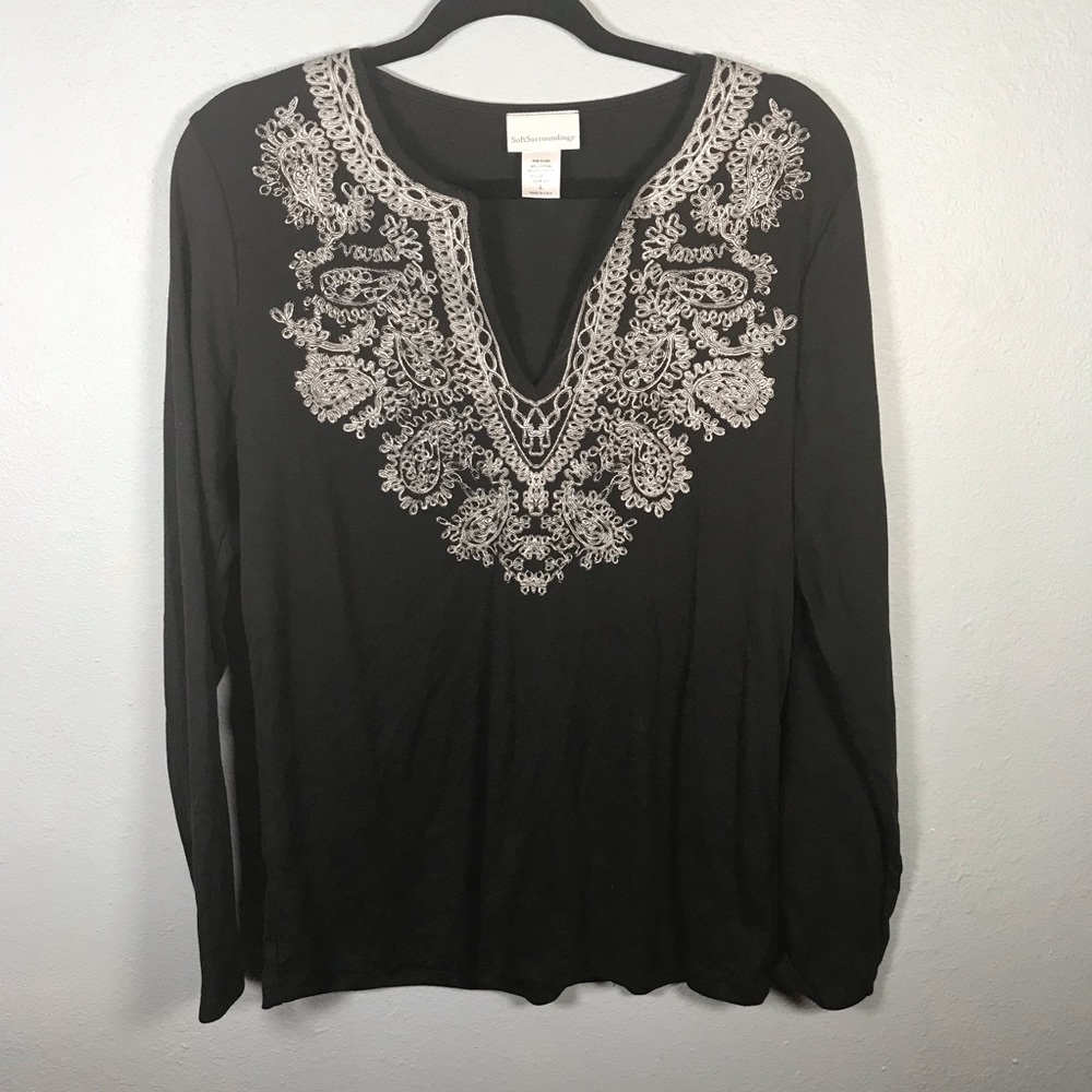 Soft surrounding black‎ top long sleeve size large